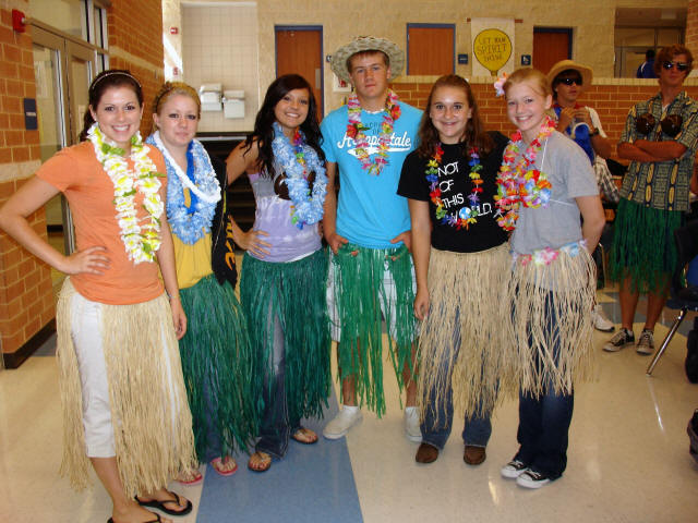 Hawaiian day spirit week on sale ideas